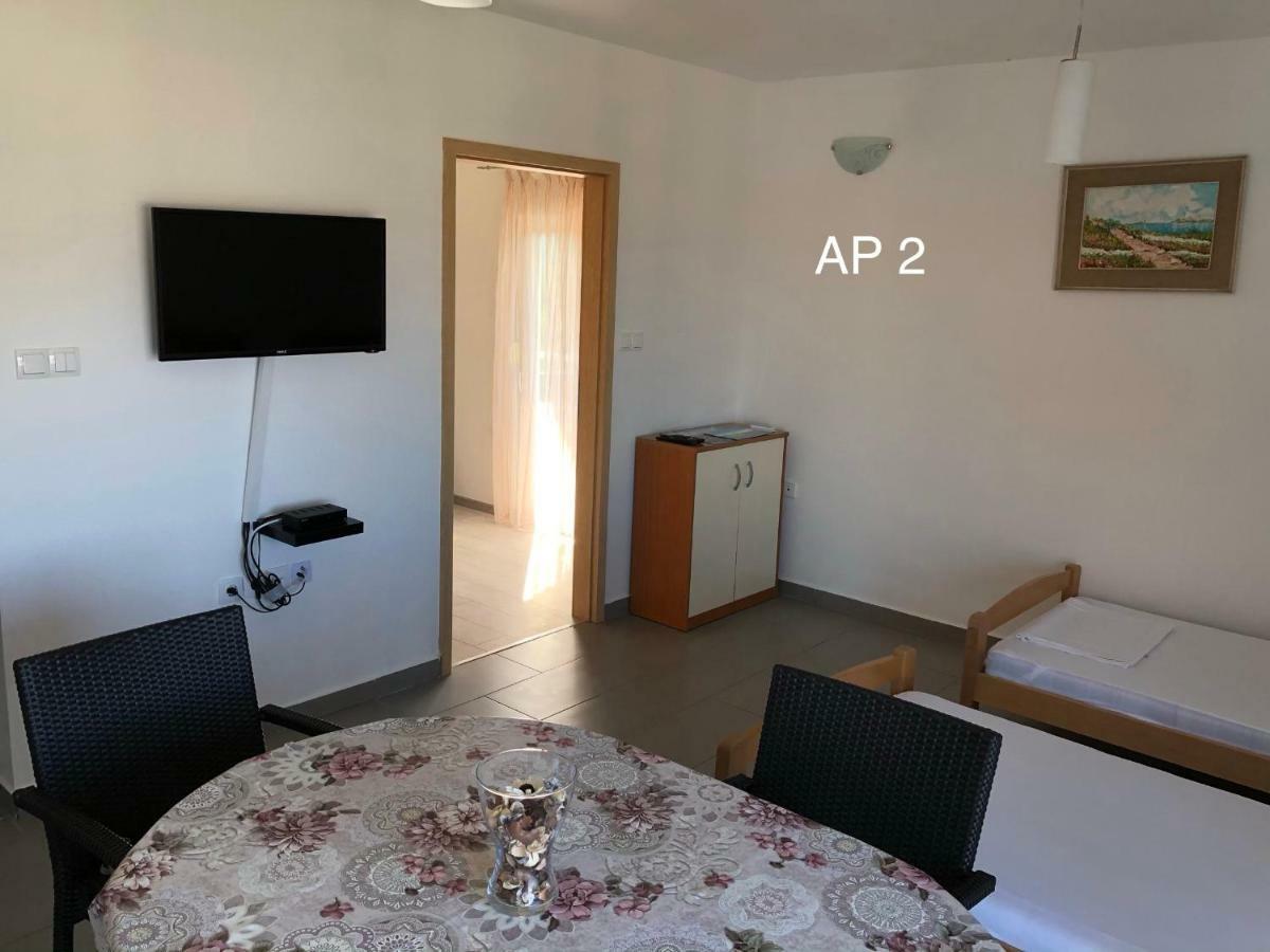 Apartments Zora ロゴズニッツァ エクステリア 写真